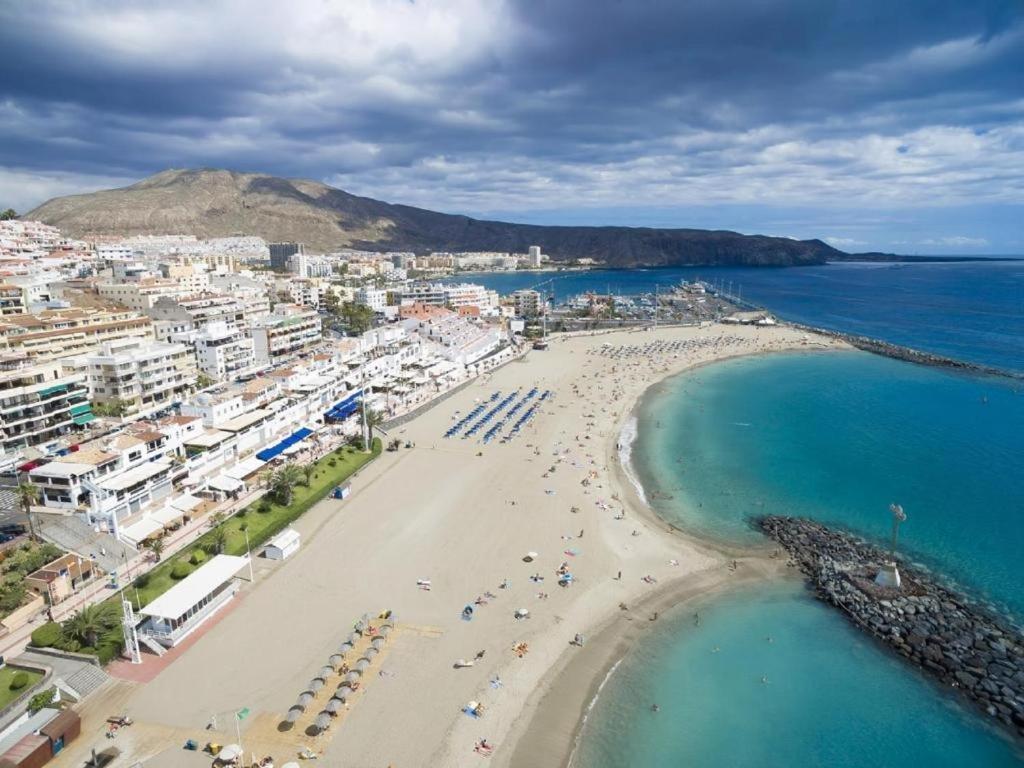 Apartamento Luminoso y bonito apartamento con piscina en frente del mar Los Cristianos  Exterior foto